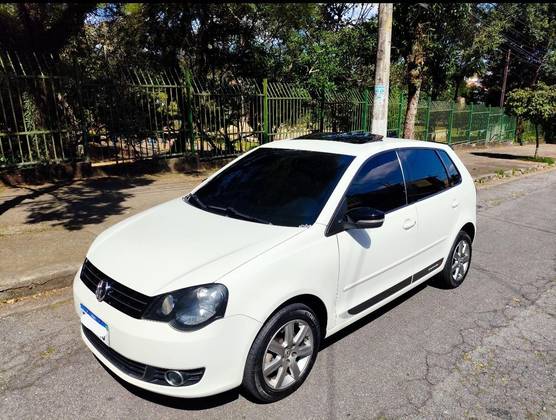 VOLKSWAGEN POLO 1.6 MI SPORTLINE 8V FLEX 4P MANUAL VOLKSWAGEN POLO 1.6 MI SPORTLINE 8V FLEX 4P MANUAL
